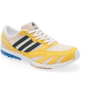 Adidas men’s yellow running sneakers